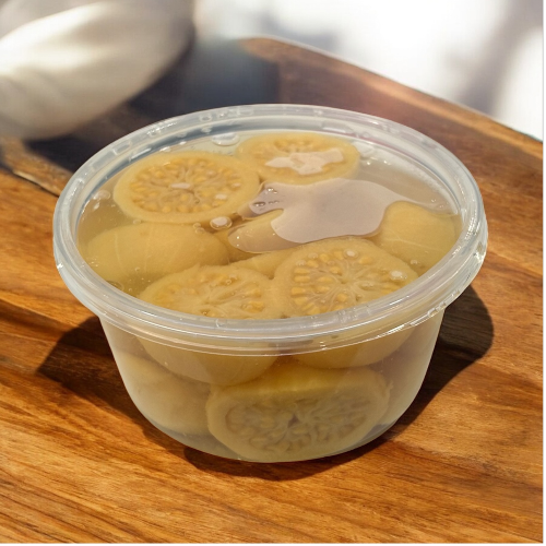 Casquito de guayaba blanca con semillas